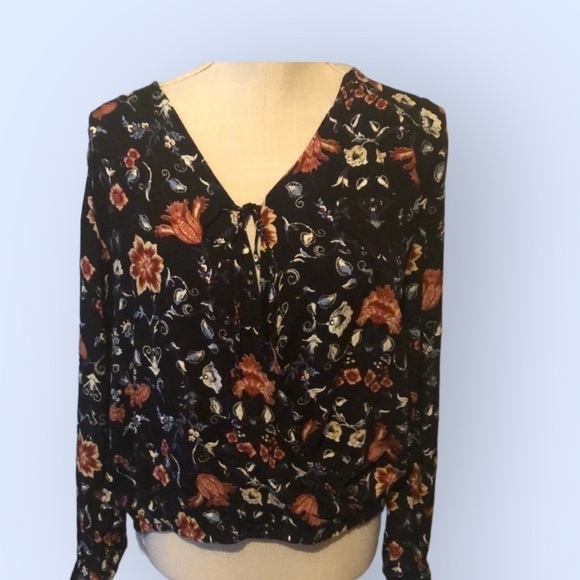 Avln pullover with mock wrap. Sz Sm - Picture 1 of 9